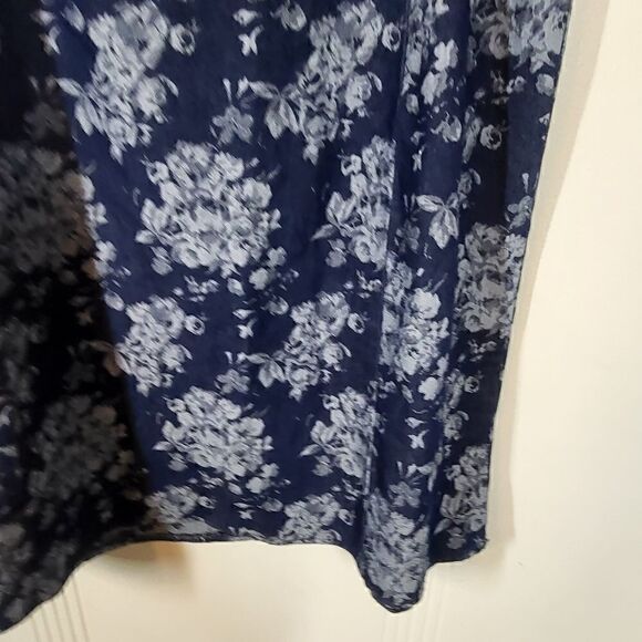 Plus Size Jessica London Blue Denim Flowered Skirt - Picture 6 of 8